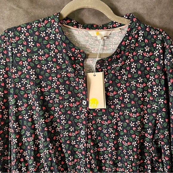 NWT Boden Smocked Jersey Shirt Dress Navy Strawberry Print (size 14) - Picture 11 of 15
